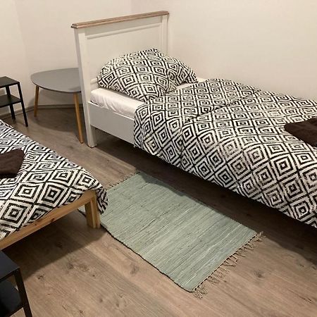 Downtown Modern 3 Bedrroom+ Living Room Apartment Wesselenyi 1.3 Szombathely Esterno foto